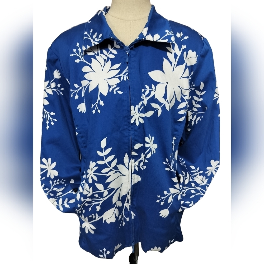 2497)Susan Graver Blue & White Floral Print Zip Front Cotton Jacket Plus Size 2x — image 4 of 8